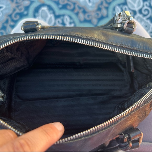 Prada Leather vintage purse - crossbody clutch with lock and key - Picture 5 of 8